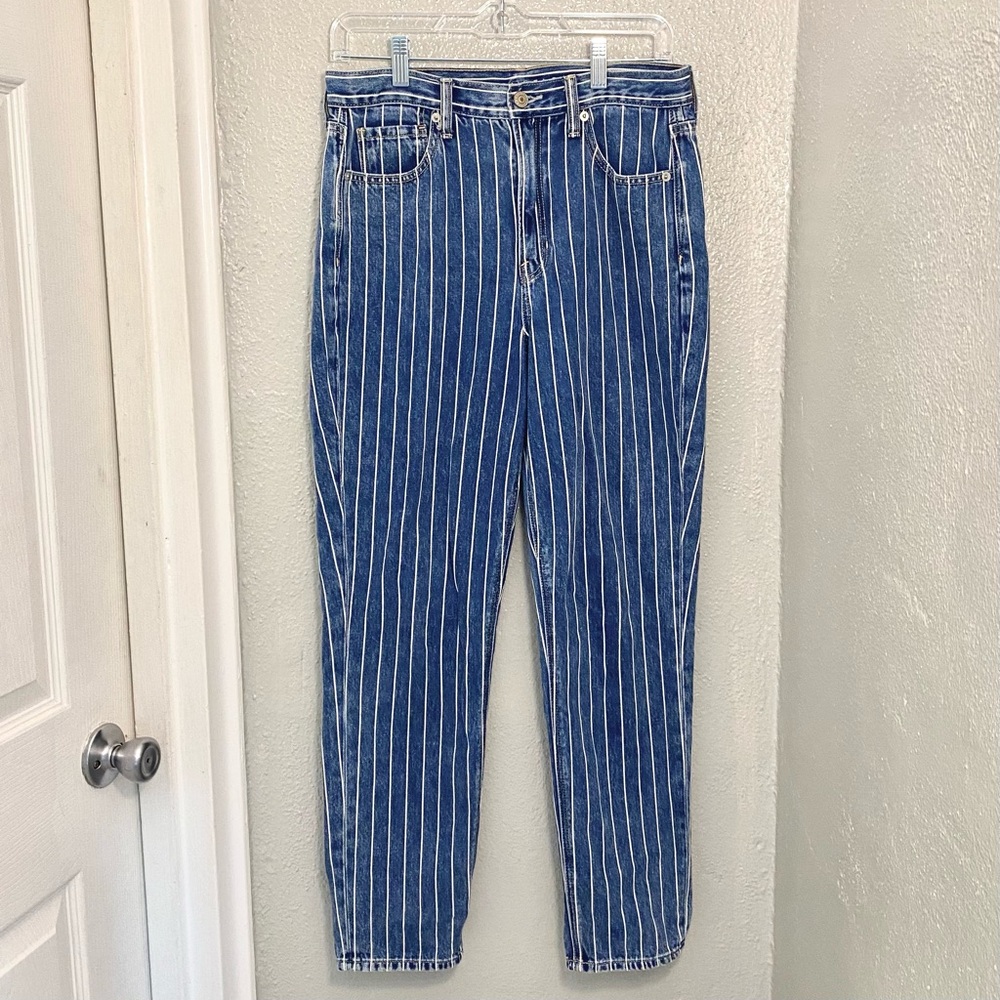 American Eagle Mom Jeans